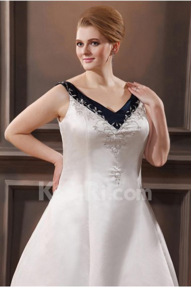 Embroiderd Satin Sleeveless V-Neck A-Line Plus Size Gown