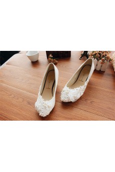 Handmade Lace Flowers Wedding Shoes with Imitation Pearls