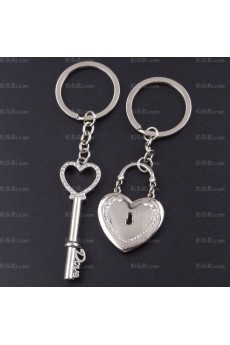 His and Hers Elegant Rhinestone Zinc Alloy Heart-shaped Keychain (A Pair)