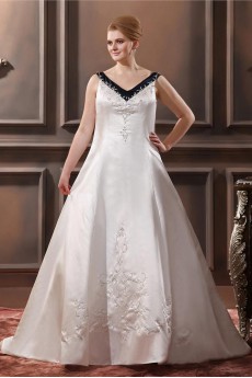 Embroiderd Satin Sleeveless V-Neck A-Line Plus Size Gown