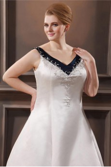Embroiderd Satin Sleeveless V-Neck A-Line Plus Size Gown