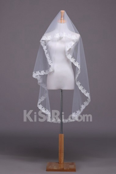 One Tier Bridal Veil With Lace Edge