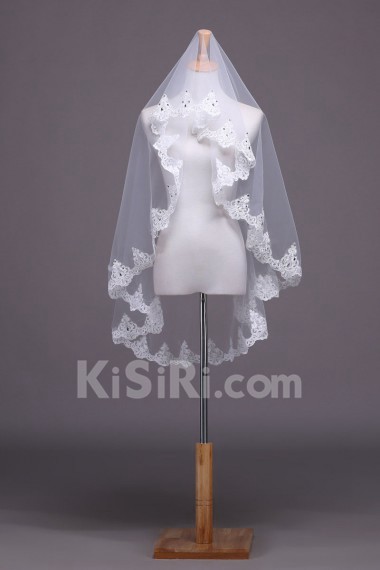 One Tier Bridal Veil With Lace Edge