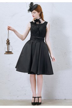 Lace Scoop Knee-Length Sleeveless A-line Dress with Sash