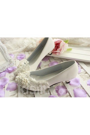 Handmade Lace Flowers Wedding Shoes with Imitation Pearls